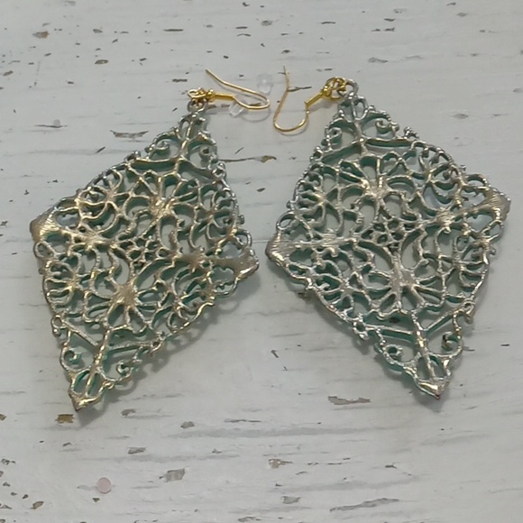 Vintage Diamond Shaped Filigree Pierced Earrings Antique Blue - Picture 4 of 5